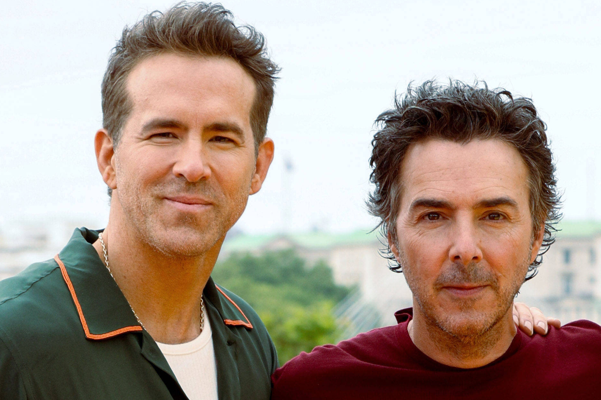 Ryan Reynolds reveals son’s famous godfather - Pubity