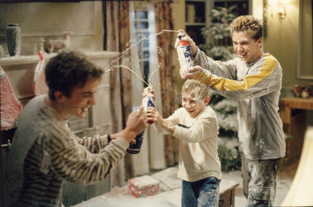 Frankie Muniz, Erik Per Sullivan and Justin Berfield in Malcolm in the Middle