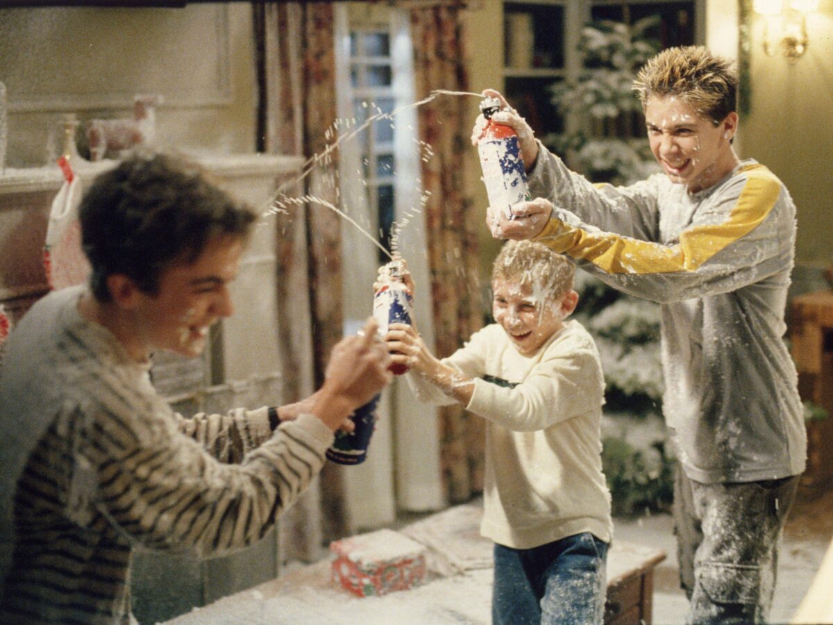 Frankie Muniz, Erik Per Sullivan and Justin Berfield in Malcolm in the Middle