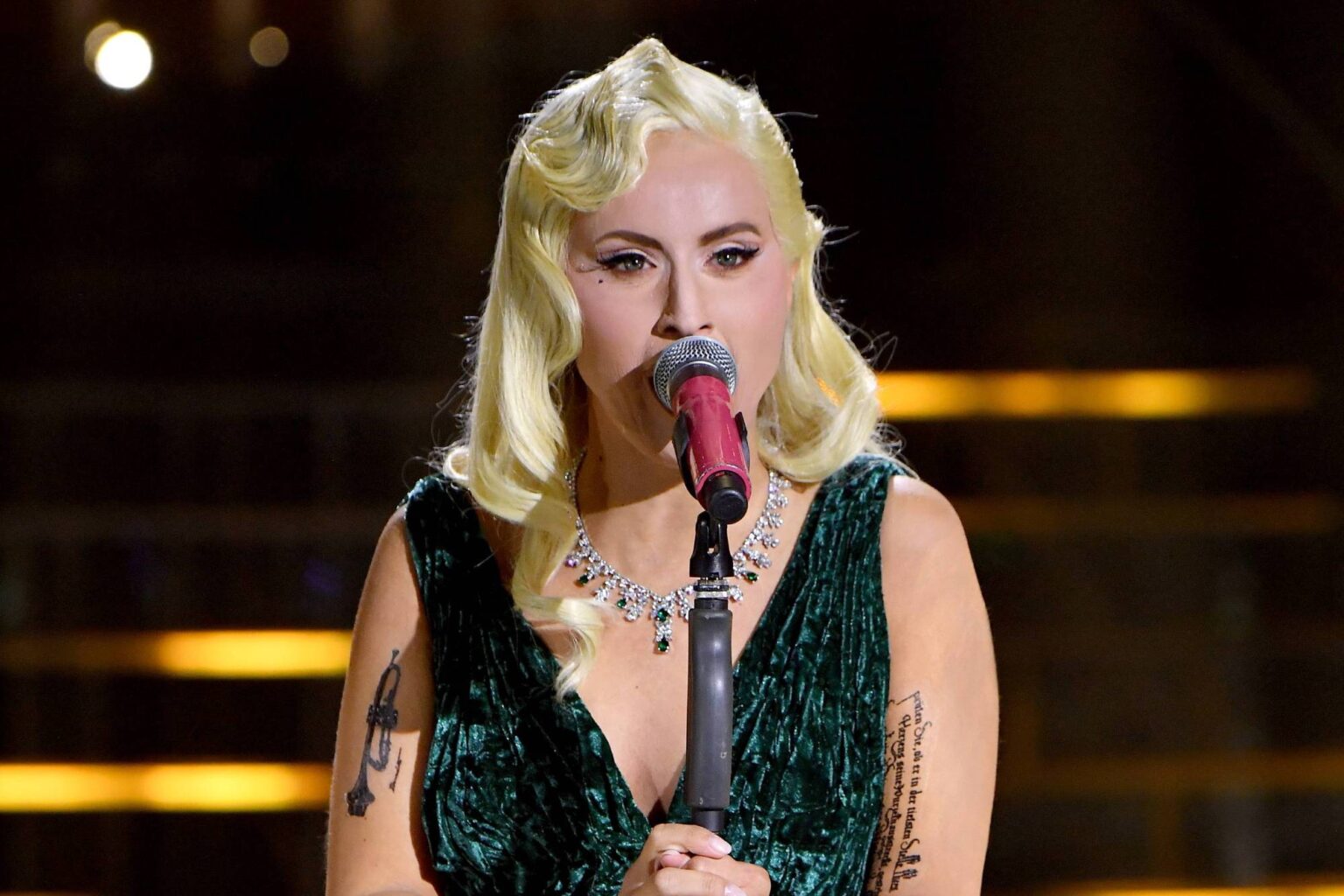 Lady Gaga fans go wild for news of Telephone Part 2 - Pubity