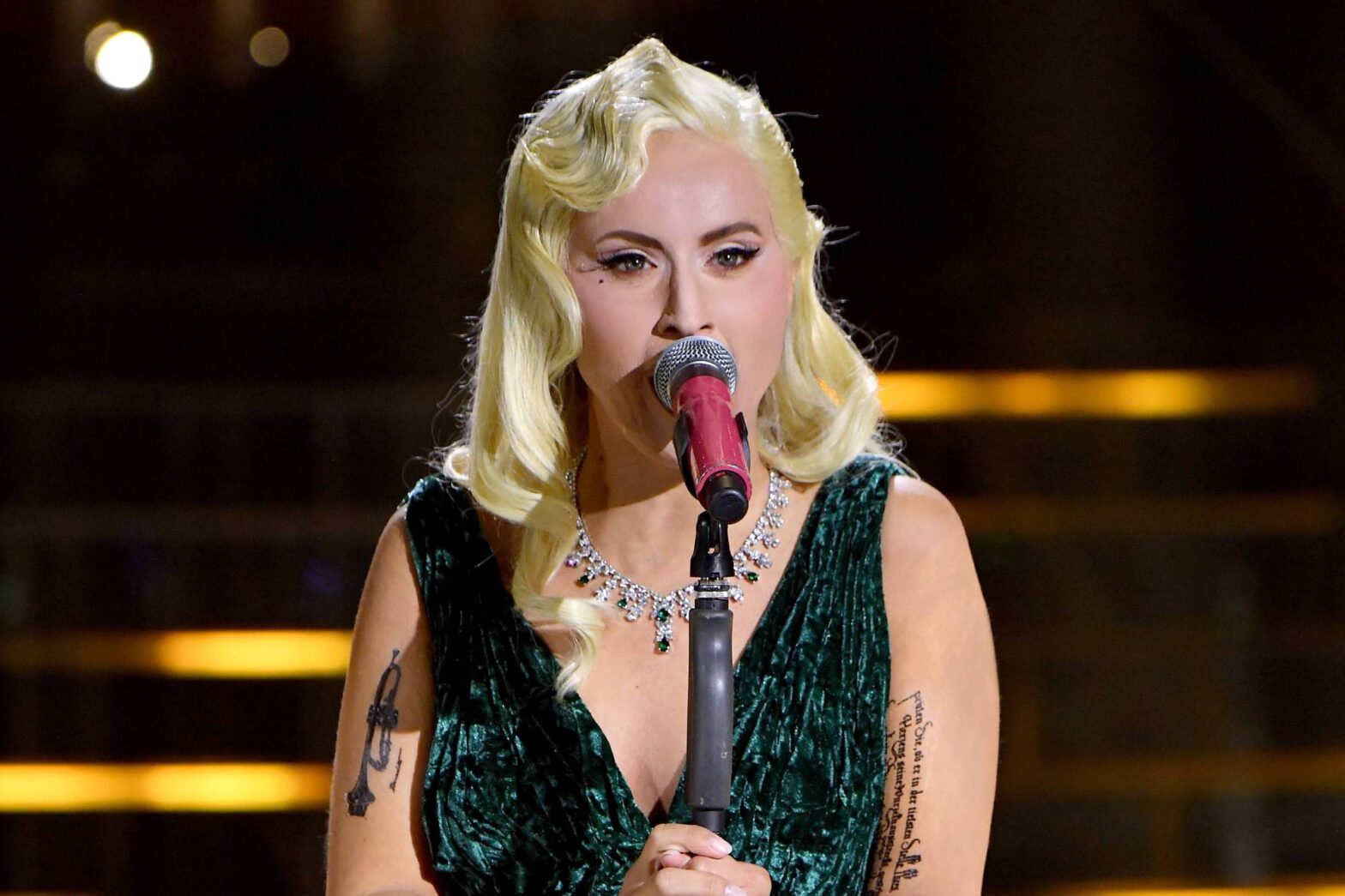 New Lady Gaga Album: Is Taylor Swift Singing On It? - Pubity