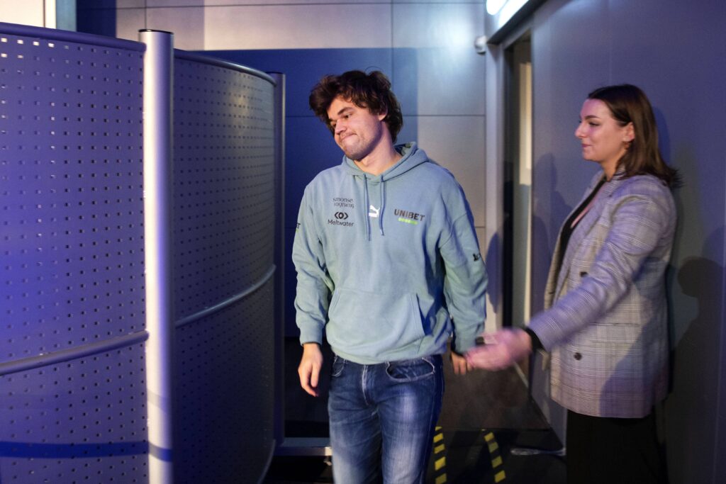 Magnus Carlsen was issued a fine for wearing jeans