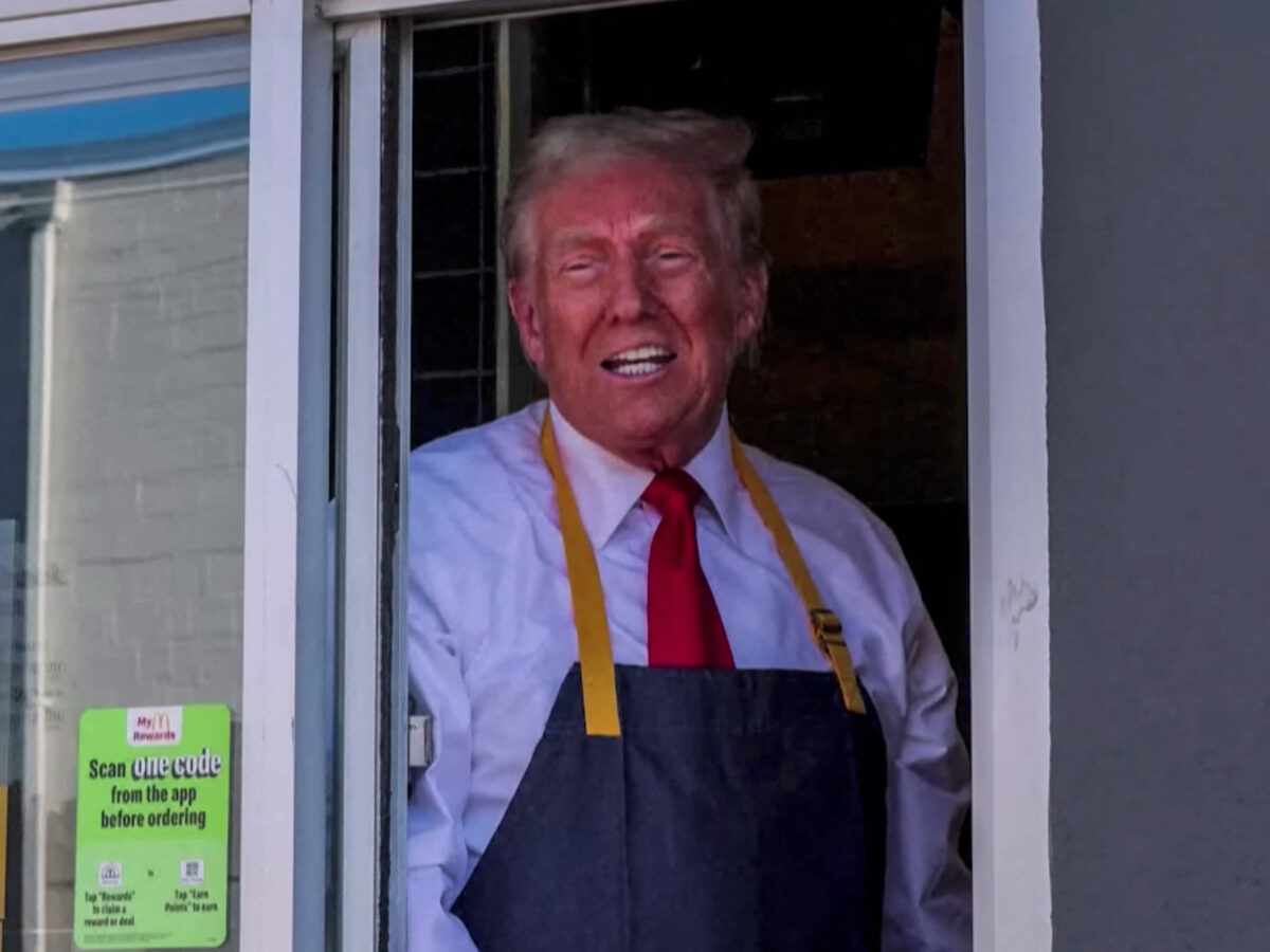 Donald Trump gets treated to McDonalds in Saudi Arabia