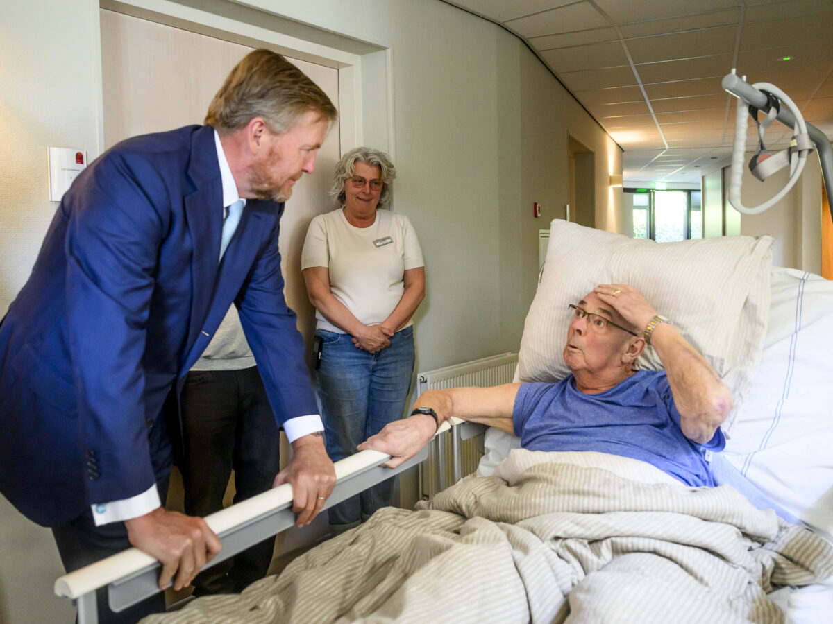 Hospice nurse shares sweet hint someone is going to pass