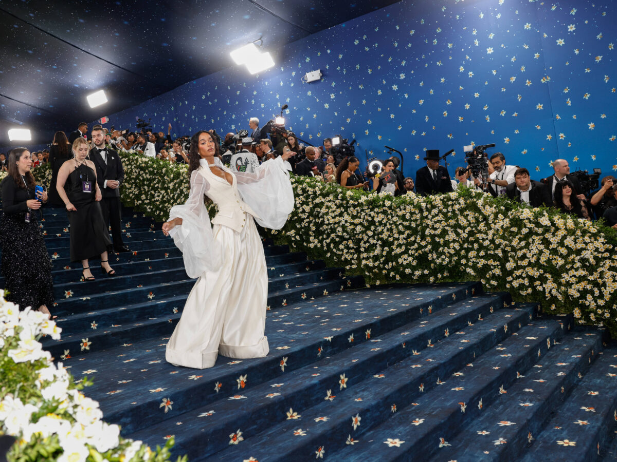 Met Gala: Fans Don’t Know Who Anyone Is in Selfie