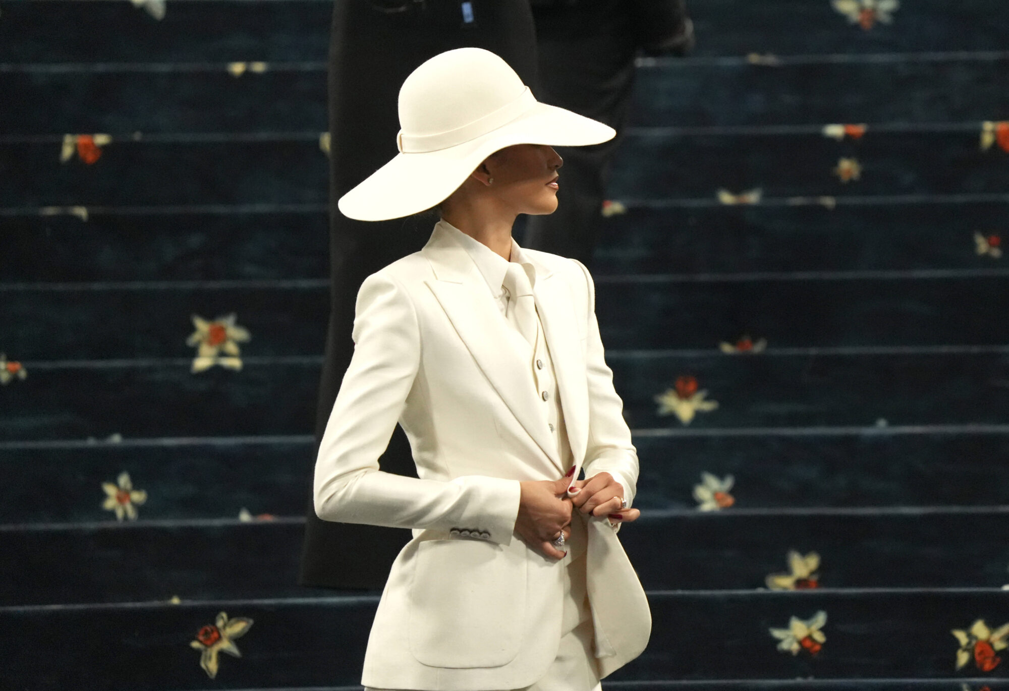 What is the Zendaya Hat Theory? All About The Meme - Pubity